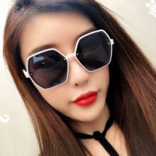 网红女士明星女款个性潮韩版2021太阳镜复古新款眼镜墨镜优雅2207