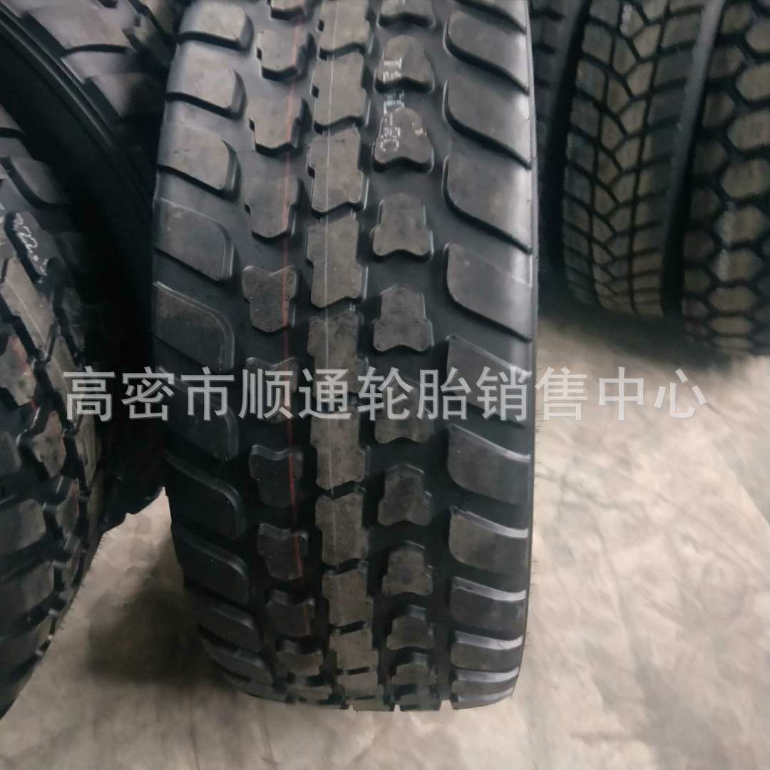 供应越野花纹轮胎拖车385/65 425/65 445/65R22.5真空车轮胎