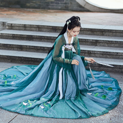 Women traditional Chinese Hanfu green heavy industry dress