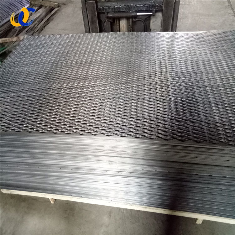 厂家供应圆孔冲孔板镀锌冲孔网穿孔板 冲孔筛网不锈钢板网