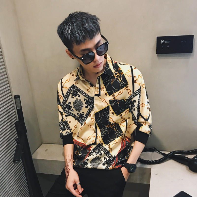 Summer wear Popular clothes Easy printing shirt leisure time Korean Edition Sleeve Inch clothes Metrosexual fashion Broken flowers half sleeve