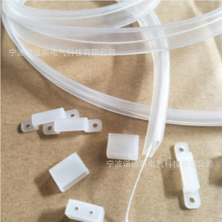 批发 LED灯条硅胶套管 LED尾箱灯套管 LED导光条 跑马流光灯套管