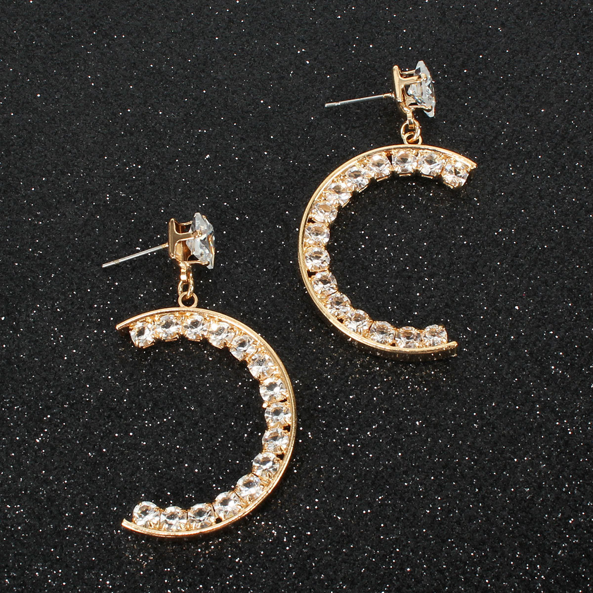 New Alloy Diamond Retro Creative C-shaped Earrings display picture 5