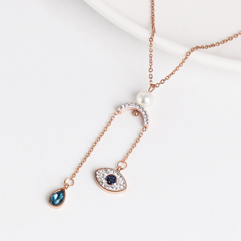 Devil&#39;s Eye Necklace Pearl Inlaid Blue Diamond Eye Necklace Female Back Cover Micro Inlay Pendant Clavicle Chain display picture 4