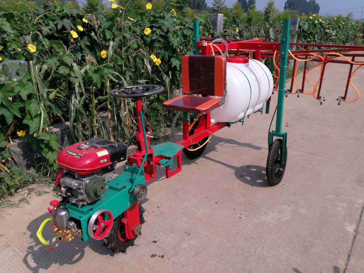 小方向盘三轮自走式喷药机轮距可调农药喷洒机宽喷幅打药车喷雾机