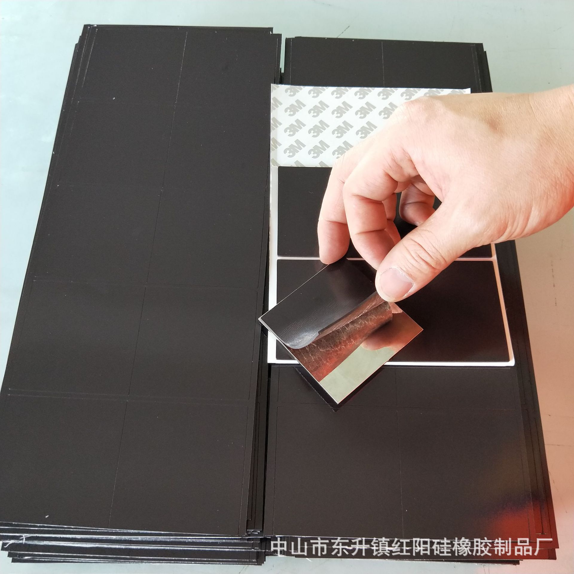 黑色橡胶垫圈 橡胶自粘脚垫 圆形橡胶垫片 黑色格纹橡胶脚垫
