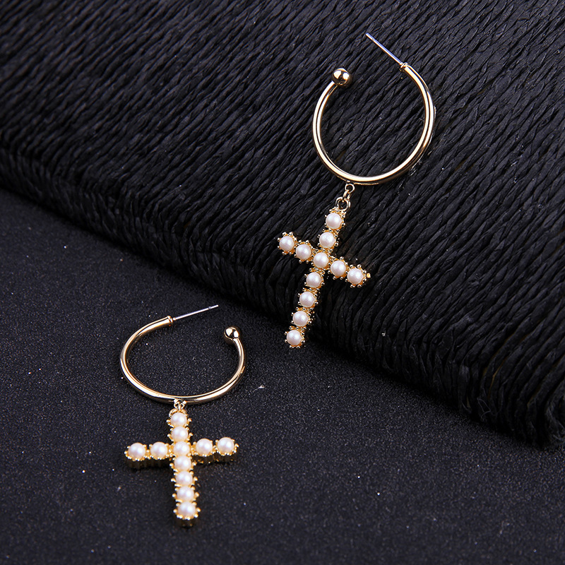 Fashion Long Cross Pearl Inlaid Earrings display picture 8