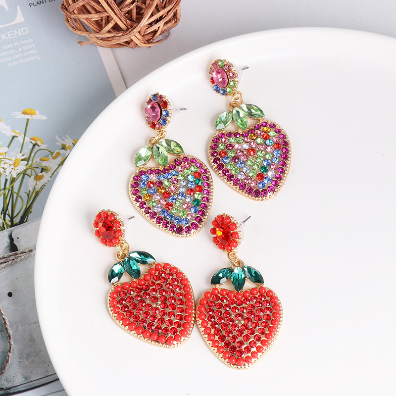 52768 Croix-frontière 2019 Nouvelle Fraise Boucles D'oreilles Trois-dimensions Coréenne Style Emulational Fruits Boucles D'oreilles Mousson D'été Accessoires display picture 3