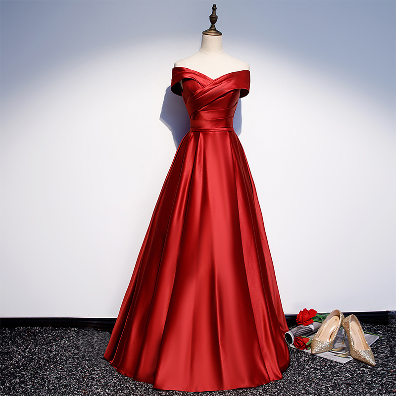 Red toast dress bride 2024 wedding new summer off-shoulder noble dress simple elegant slim fit slimming Red toast dress bride 2024 wedding new summer off-shoulder noble dress simple elegant slim fit slimming