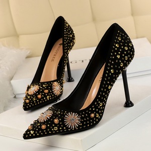 Retro High-heeled Suede Shallow Point Water Drill Metal Decorative Water Drill Sexy Night Club