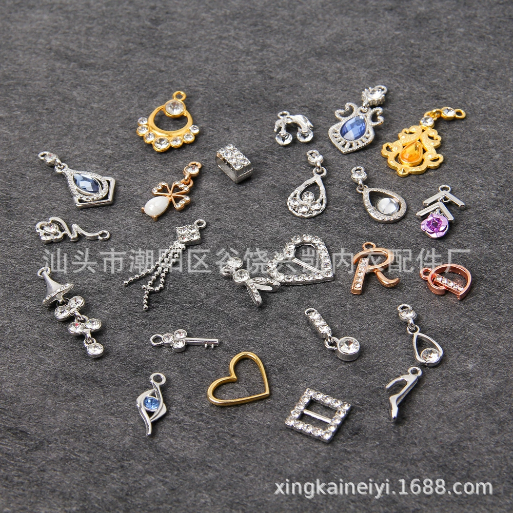 Оптовая продажа нижнего белья ювелирные изделия материал бюстгальтер кулон бриллиант куриное сердце кулон аксессуары для нижнего белья