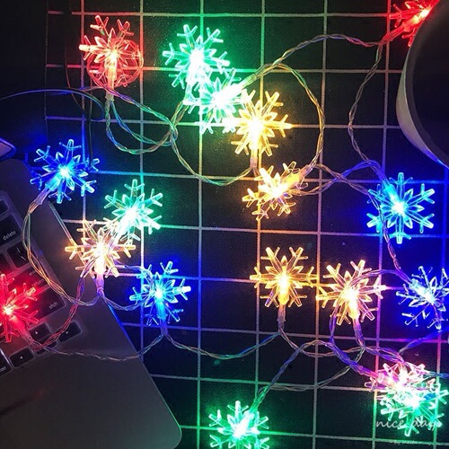 Factory direct supply led snowflake light string romantic battery box courtyard layout flashing light string Christmas holiday ins decorative lights