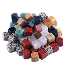 跨境彩色天然水晶石头方形碎玉石半宝石多彩鱼缸装饰威士忌冰酒石