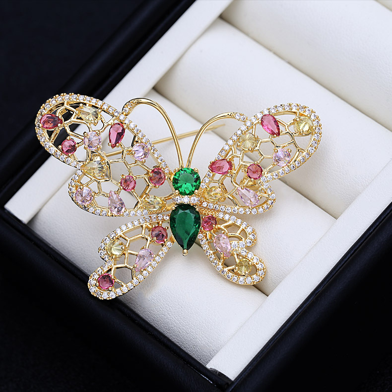 Stylish Japanese And Korean Temperament High-grade Elegant Butterfly Brooch Suit Simple Personality Inlaid Zircon Accessories Clothes Corsage Jewelry display picture 1