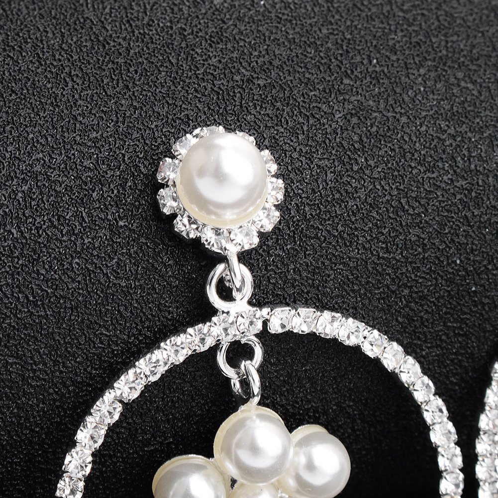 Boucles D&#39;oreilles En Diamant De Perles De Cercle Rétro Exagérées De Mode Pour Bijoux De Femmes display picture 6