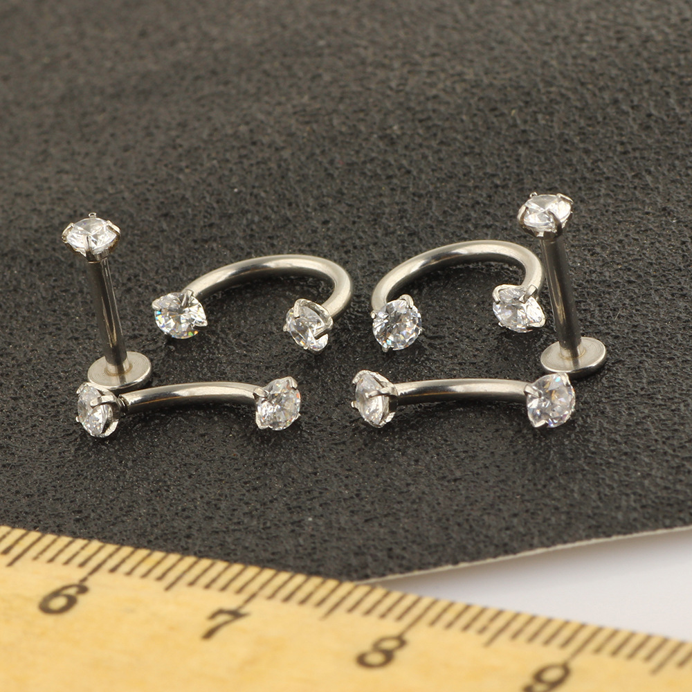 16G labret stud size and finish detail