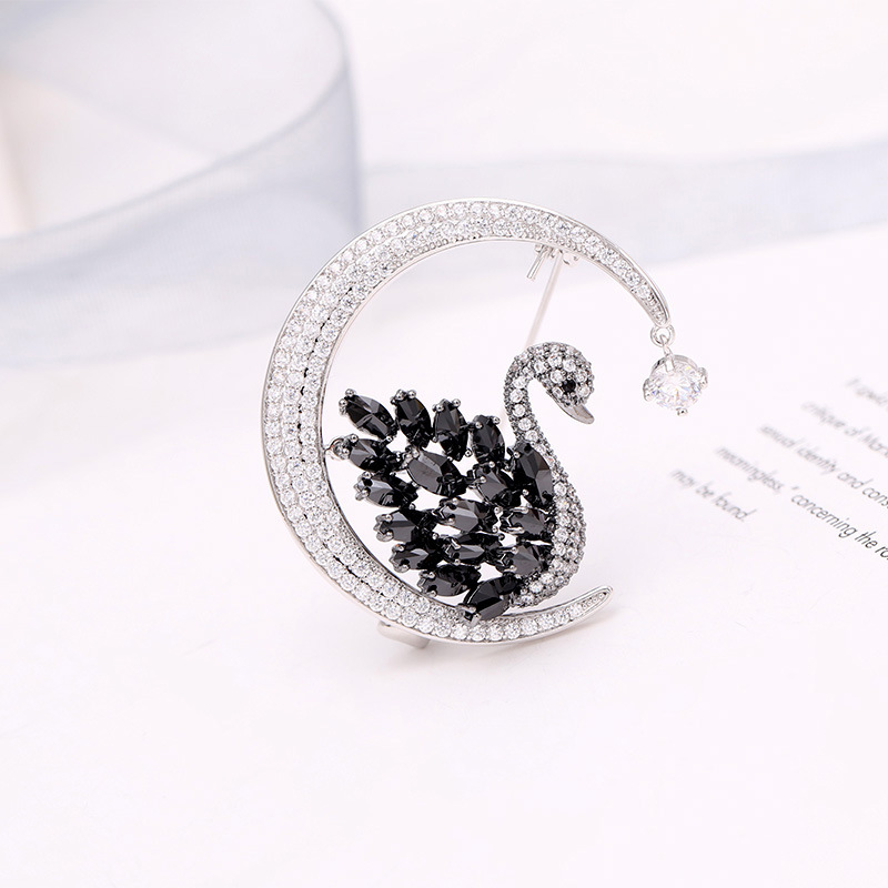 European And American Pink Swan Brooch Female Coat Coat Wild Moon Boutonniere display picture 11