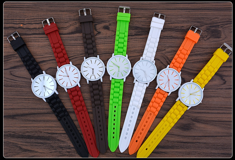 50g Weight Ordinary Glass Mirror Material Silica Gel Strap Material Watch Classification Pointer Display Type Buckle Buckle Style Round Dial Shape Daily Occasion Quartz Movement Solid Color Pattern Women's Gender Simple Style Style Simple Style Solid Color Buckle Quartz Women's Watches