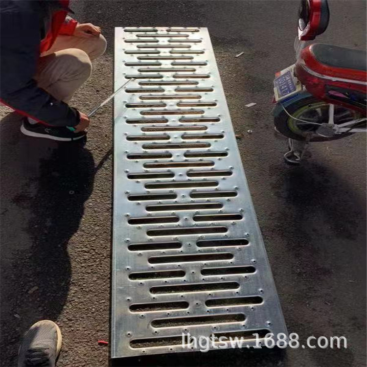 隧道走道板厂家供应地铁走道板隧道防滑板冲压盾构走道板