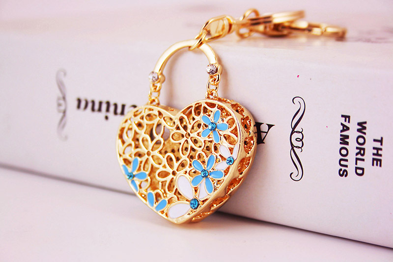 36g Weight Alloy, Metal Material Heart Pattern Men'S Gender Pink, Blue, Peach Color Kuxi Ornament Love Heart Flowers Gem Couple Keychain Women's Bag Accessories Peach Heart Key Chain Metal Pendant 5