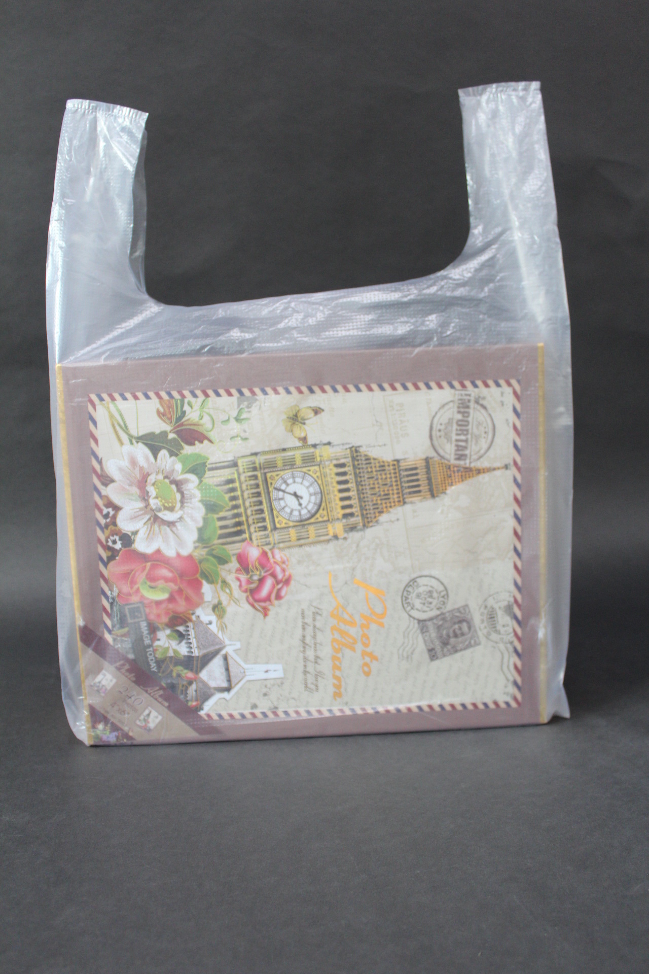 1047344778_1474822559