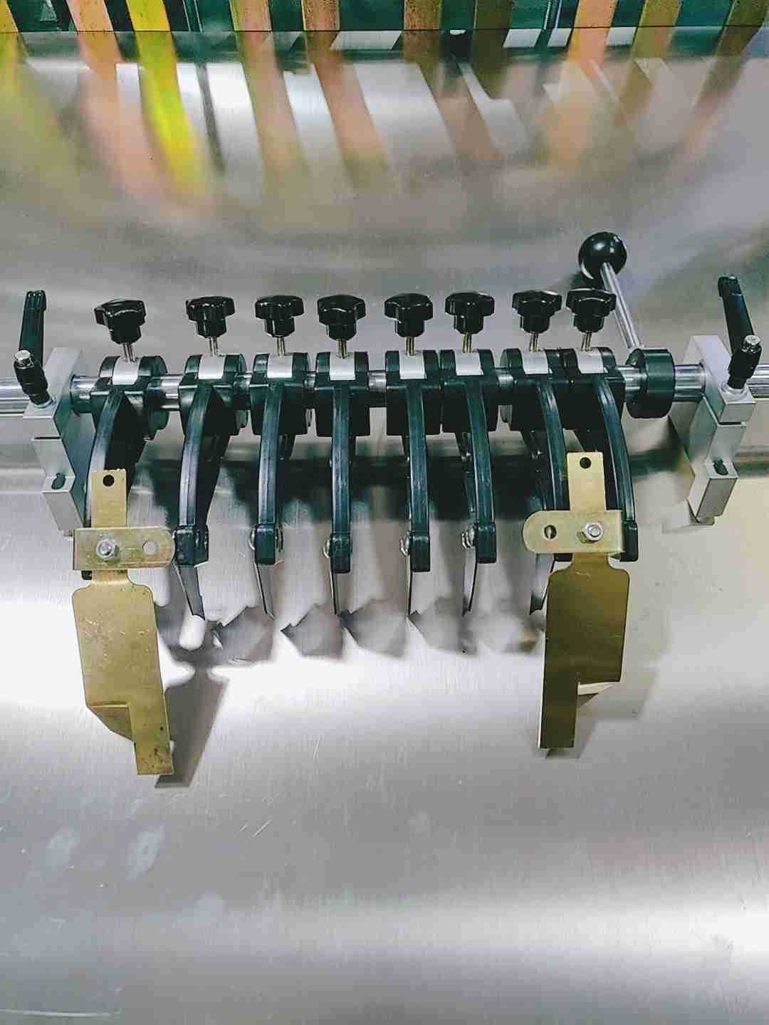 新款飞达流水线过胶机刮刀座|ms