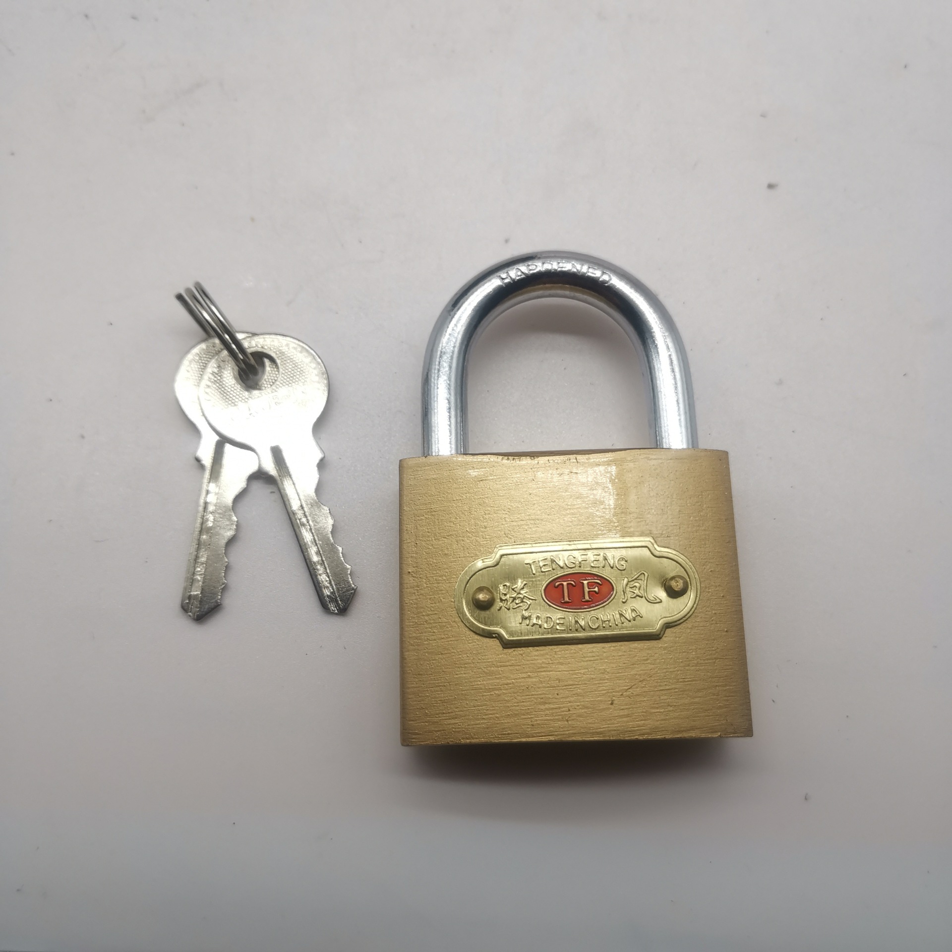 厂家批发供应挂锁50MM 金色仿铜锁 家庭门锁 安全小锁带3把钥匙|ms