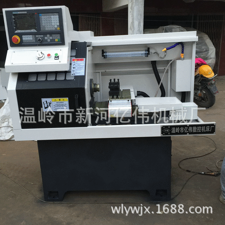 厂家供应6130硬导轨数控机床 螺纹数控车床 自动数控机床设备