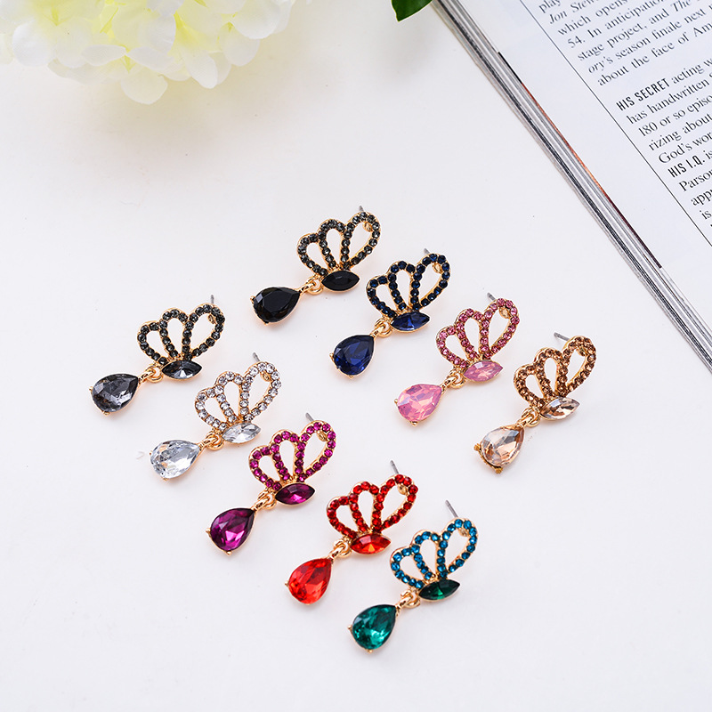 7g Weight Rhinestones Inlay Material Drop Earrings Classification 1 Pair Quantity Daily Occasion Alloy Material Geometric Pattern Women'S Gender Plating Design Retro Style 1 Pair Retro Geometric Alloy Plating Rhinestones Women's Drop Earrings 24