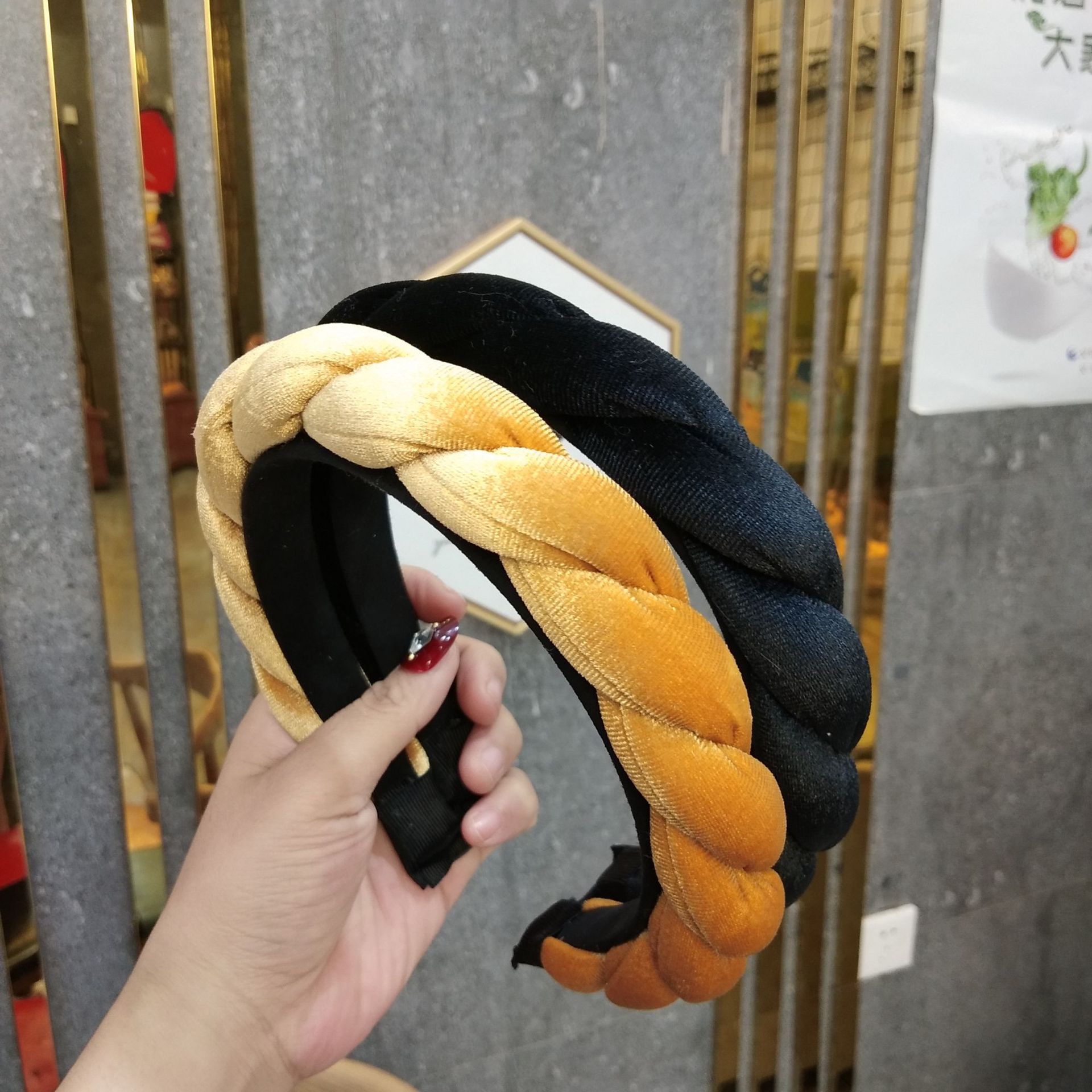 Hot-selling Fashion Gold Velvet Sponge Braid Hand-woven Fabric Headband For Women display picture 8