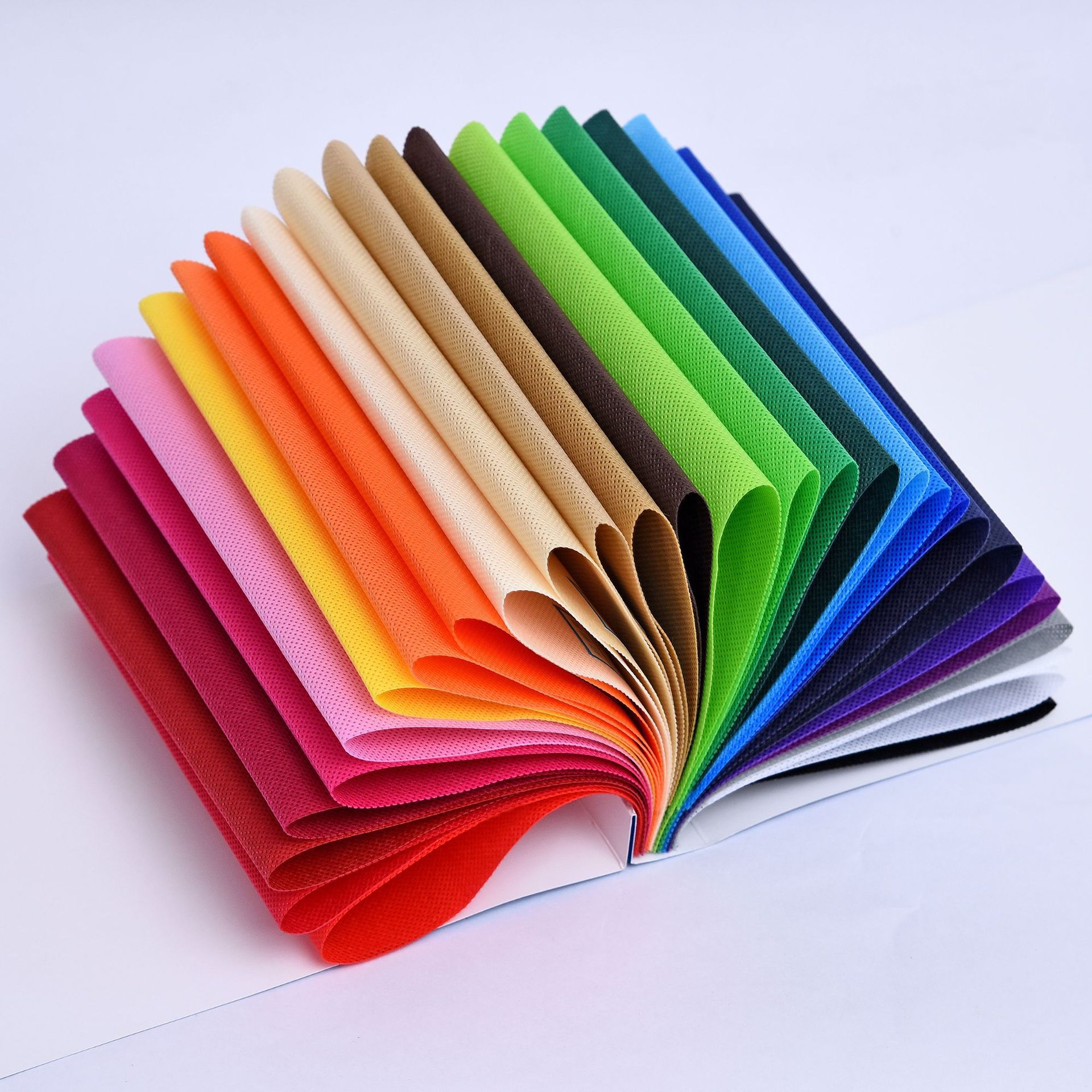 定制无纺布机器设备pp无纺布纺粘不织布挤出生产线