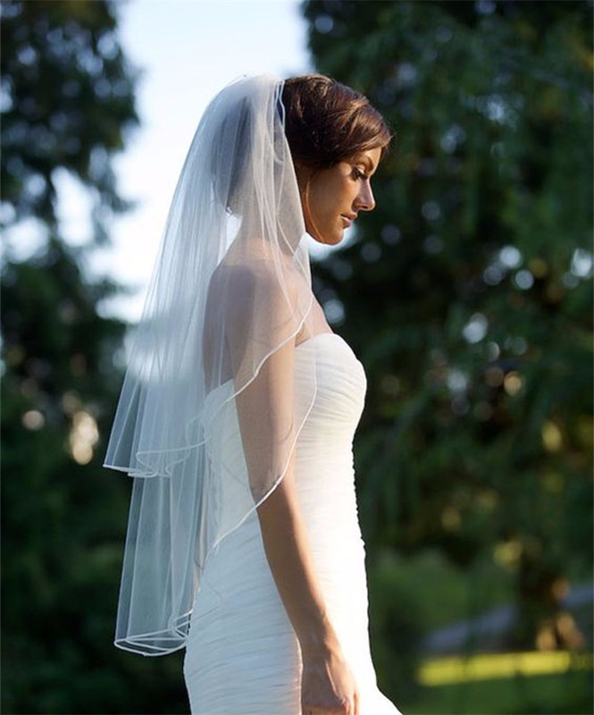 Bridal Veil with Soft Net and Comb, Short Finger-Length Style with Edge Detailing, New Model by Hongling, Real Photo Hl20 Wedding Veil Bridal Veil with Soft Net and Comb, Short Finger-Length Style with Edge Detailing, New Model by Hongling, Real Photo Hl20 Wedding Veil