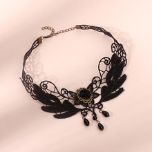 40g Weight Choker Classification 1 Piece Quantity Daily Occasion Pu Leather Material Heart Shape Pattern Women'S Gender Fashion Style Red, Gold, Silver, Black Color Fashion Heart Shape Pu Leather Choker Wholesale 4