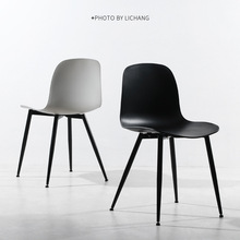 简约设计感咖啡厅桌椅铁架北欧靠背椅 时尚现代休闲餐椅复古椅子