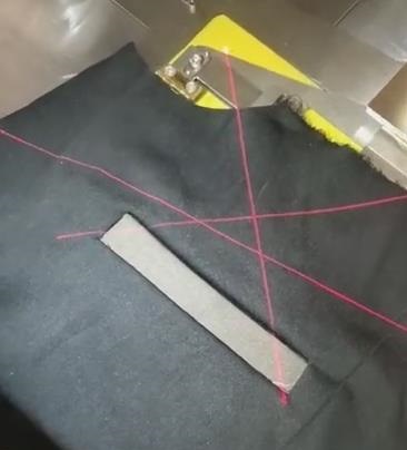 Bolsa de láser abridor de bolsa de bolsillo abridor de bolsa de ropa sola ceja doble ceja máquina de bolsillo máquina de patrón de cremallera