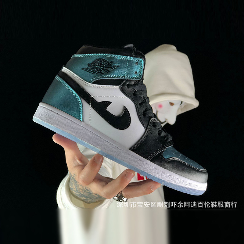 廠家直銷高幫Aj1籃球鞋變色龍空軍休閑情侶鞋運動鞋跑鞋壹件代發