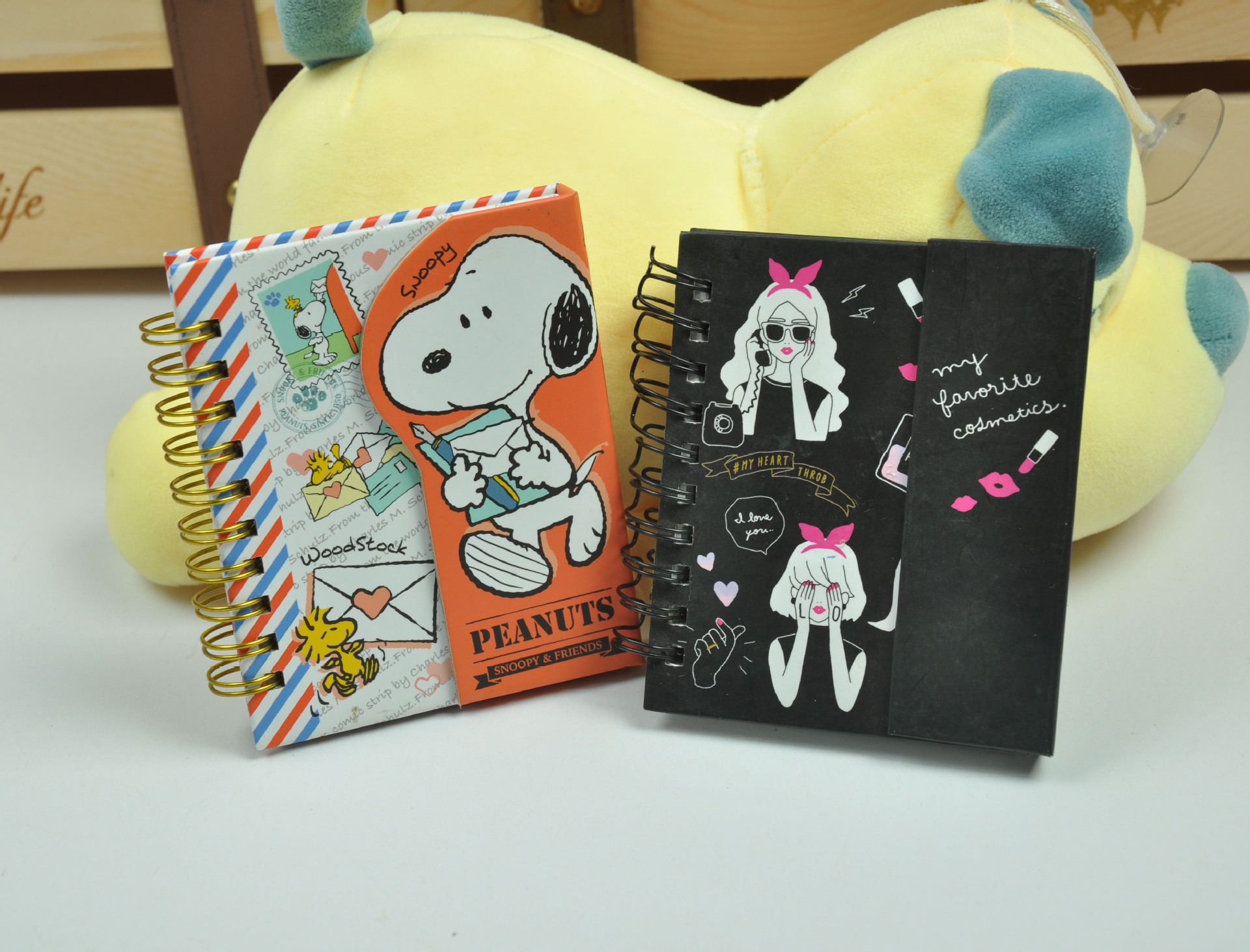 卡通手账本批发 可爱笔记本学生日记本手帐本 卡通磁铁笔记本