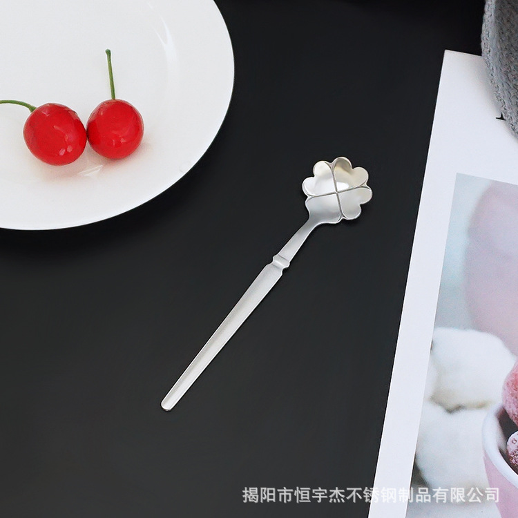 네 잎 클로버 티 스푼