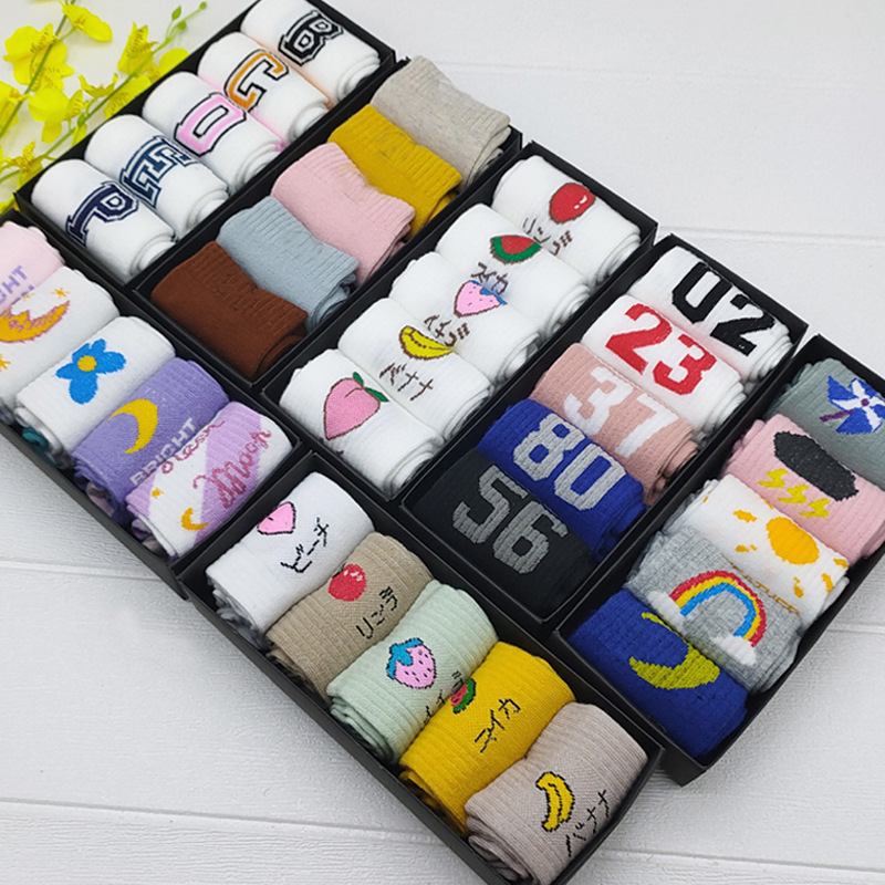 Women's Cotton Socks Autumn and Winter Japanese Boat Socks Cartoon Gifts Five Pair Boxed Socks Short Socks Gift Box Medium Socks for Women