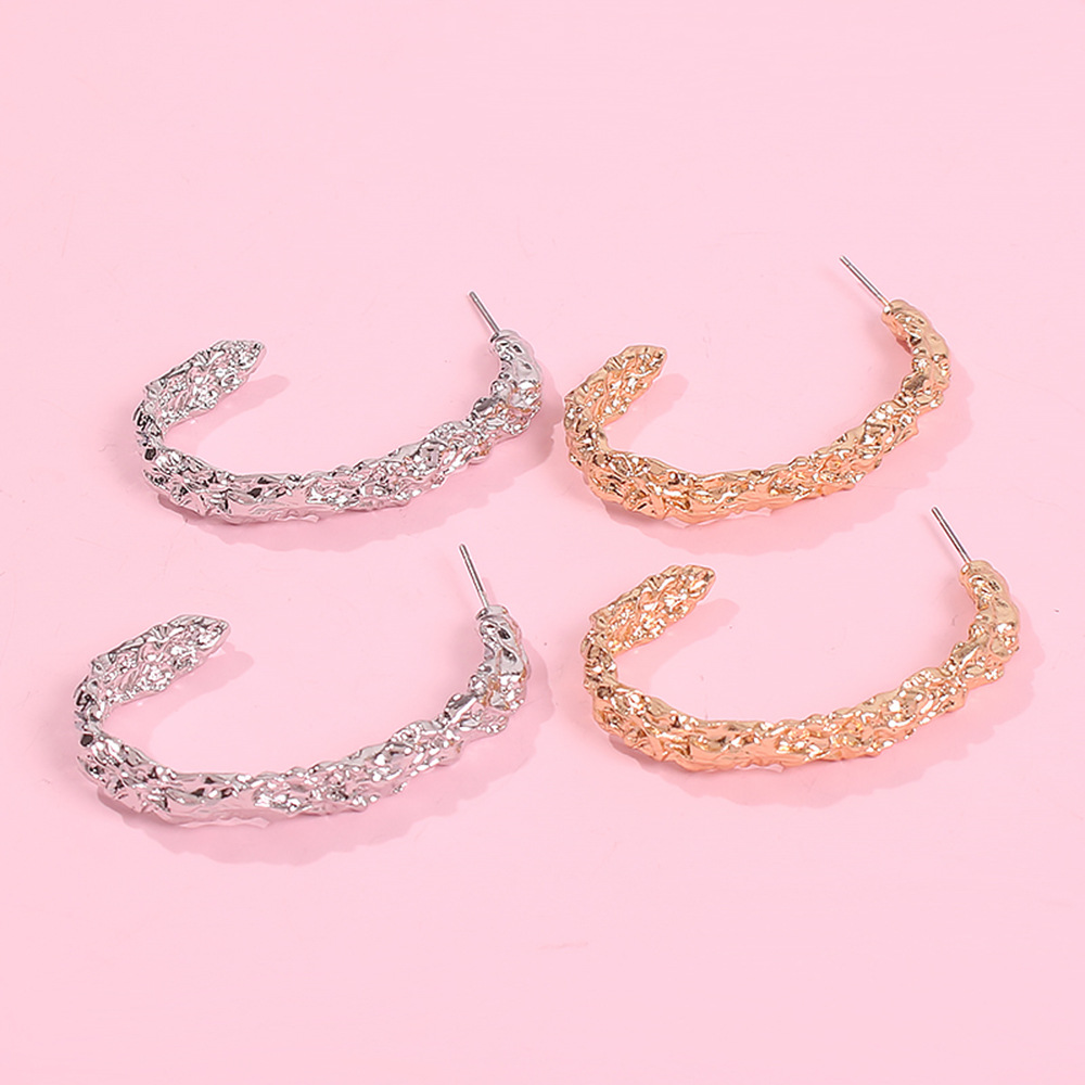 Stylish And Simple Cool Style Personality C-shaped Vintage Alloy Earrings display picture 4