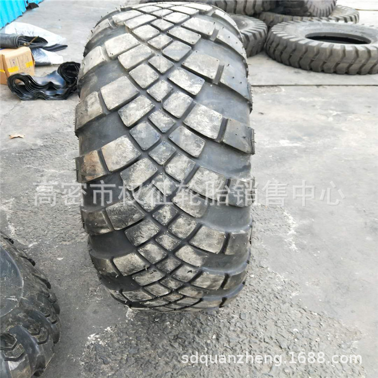 现货供用风神牌沙漠运输车15.5-20自卸车轮胎16.00/18/20/22-20