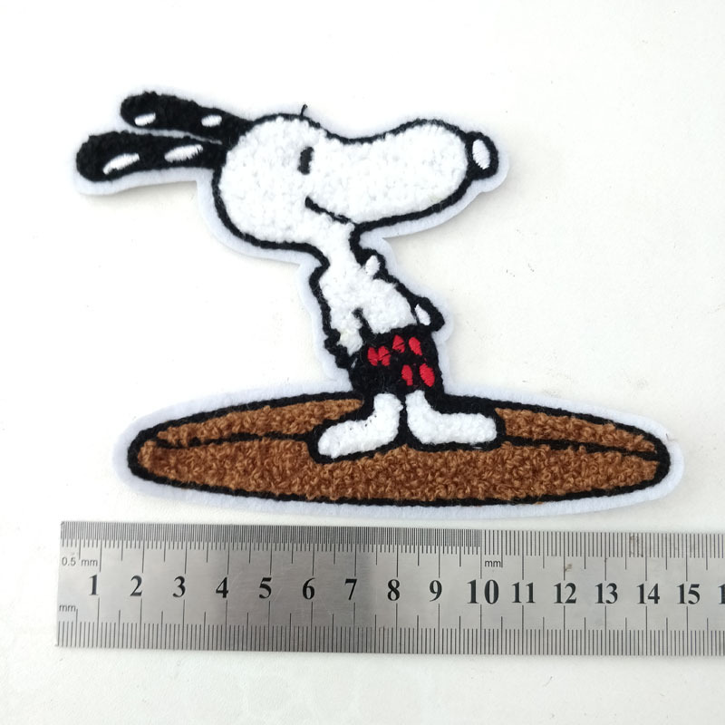 スヌーピー布ステッカー刺繍パッチバッジ子供服アクセサリー穴付きステッカー日本tシャツバッグ装飾diy