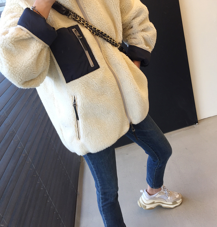 Women's Lamb Wool Coat With Pocket Detail And Stand Collar_voghion.com