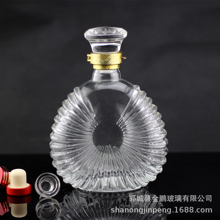 山东玻璃厂直销出口白酒玻璃瓶，洋酒玻璃瓶750ML玻璃瓶