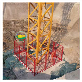 工地施工现场塔吊围栏网，红色田字格尺寸1.51.8新乡锦银丰现货