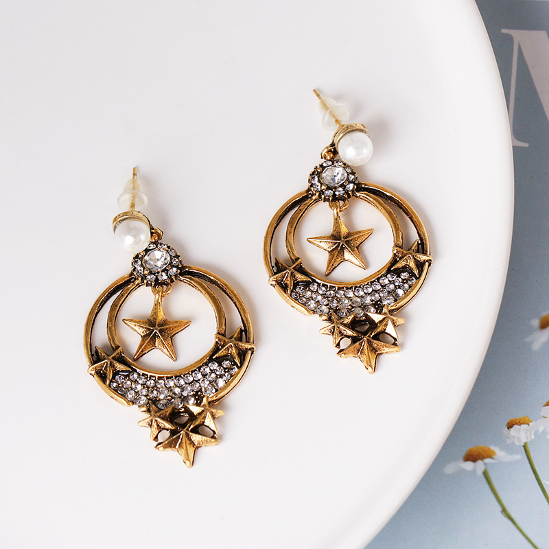 Court Style Earrings Women Baroque Geometric Pentagram Stud Earrings display picture 3