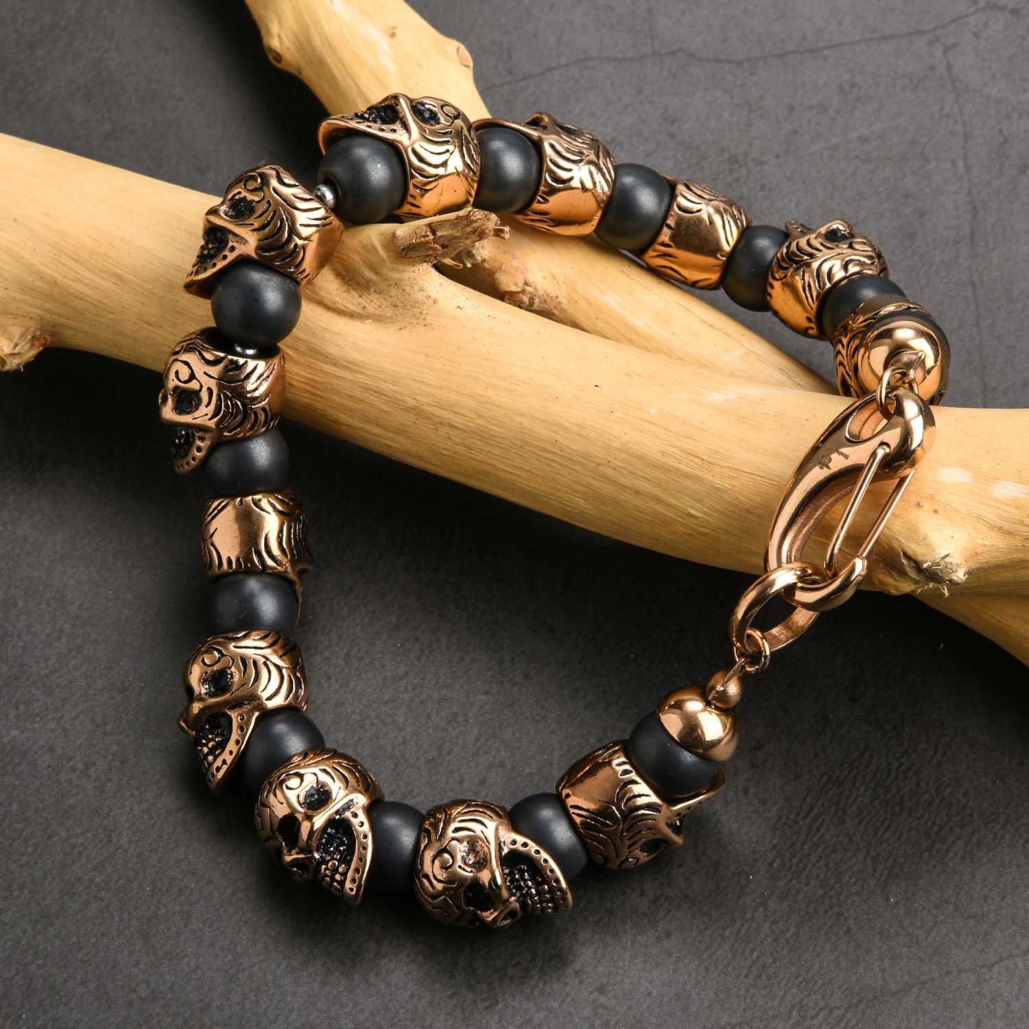 70g Weight Bracelets Classification 1 Piece Quantity Modern Style Skull Stainless Steel Natural Stone Halloween Men'S Bracelets Men's Chain Bracelets