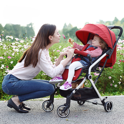 新款減震四輪嬰兒推車輕便c5高景觀手推車折疊體積小壹件代發
