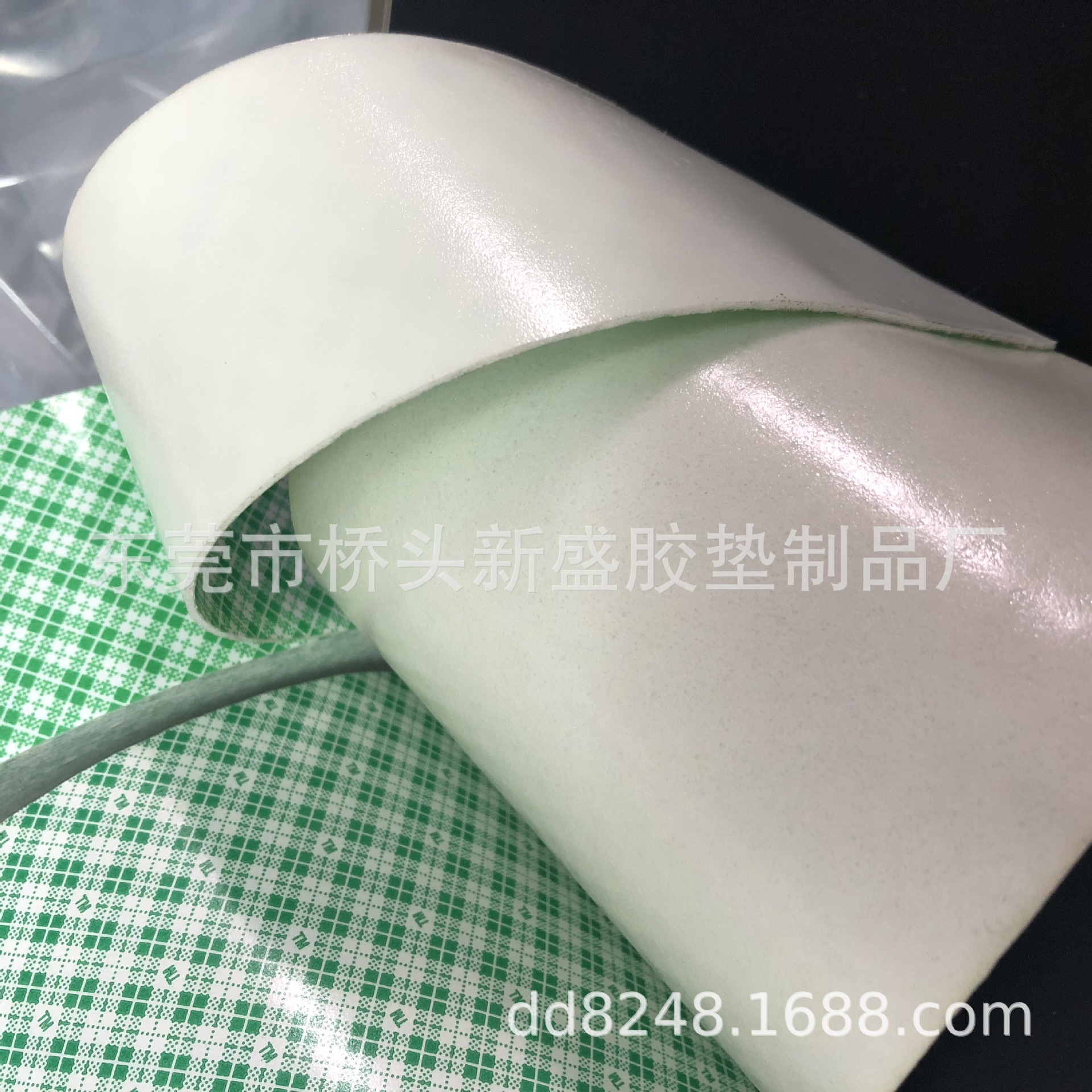 特价供应PE泡棉胶带 泡棉双面胶  泡沫双面胶 红 绿膜PE泡棉胶带