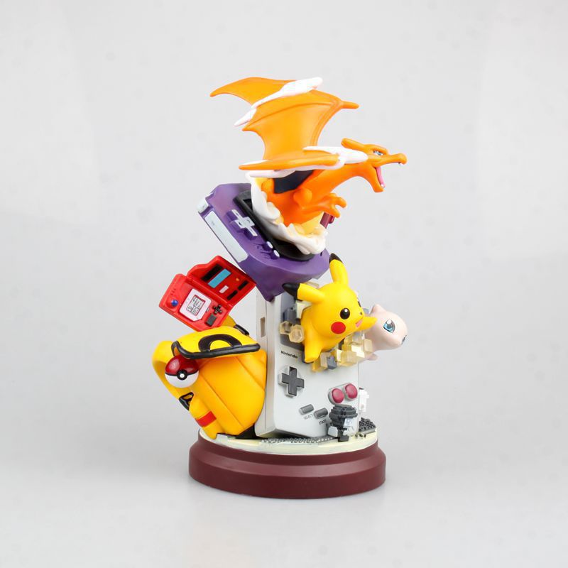 Pikachu and Charizard Figure